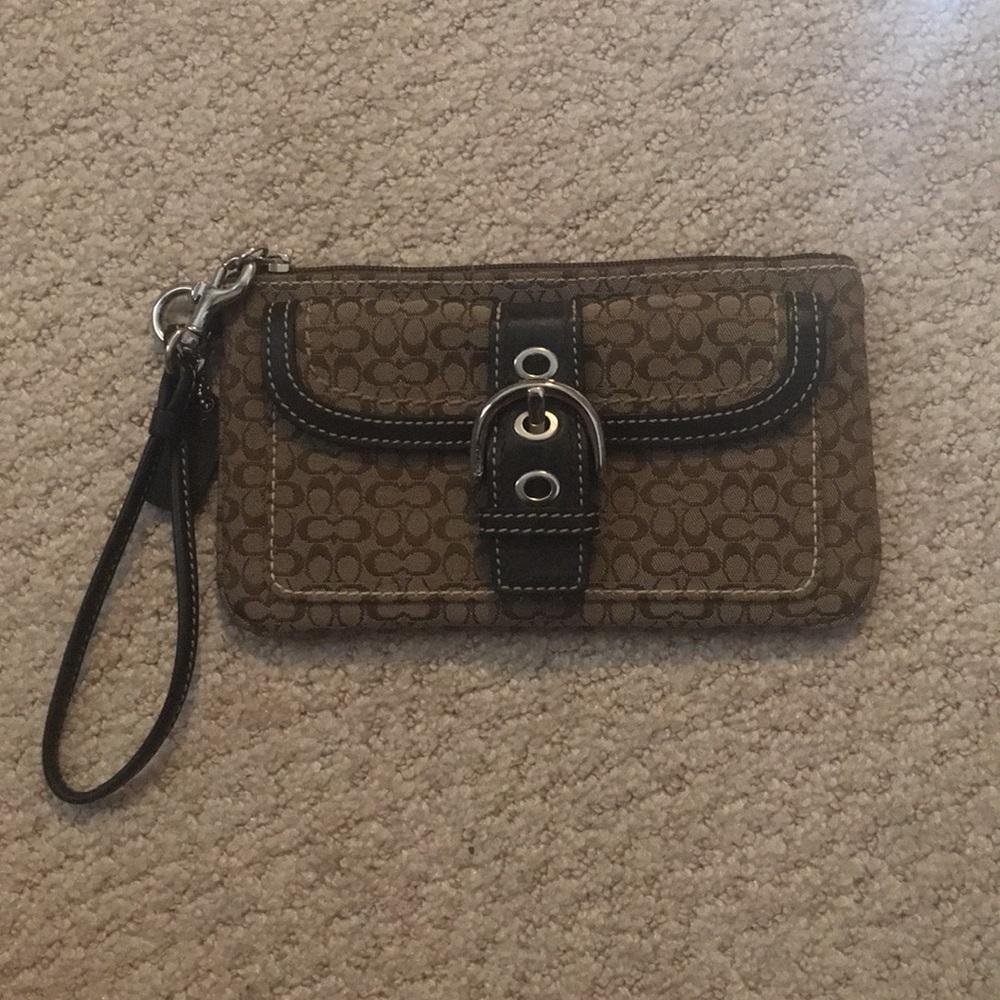 AUTHENTIC Coach Wristlet